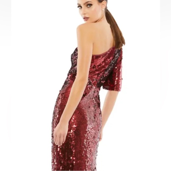 MAC DUGGAL ONE -SHOULDER SEQUIN COLUMN BUGUNDY RED GOWN  0 - Picture 3 of 5